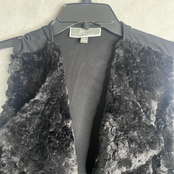JM Collection Woman Black Sleeveless Open Front Faux Fur Front Vest Size 0X/12 - Picture 3 of 7